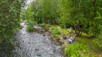 Credit River Cottage, Belfountain, Caledon, Ontario  - Country homes for sale and luxury real estate including horse farms and property in the Caledon and King City areas near Toronto