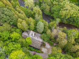 Credit River Cottage, Belfountain, Caledon, Ontario  - Country homes for sale and luxury real estate including horse farms and property in the Caledon and King City areas near Toronto