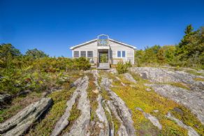 Kindersley Island, Cognashene, Ontario - Country homes for sale and luxury real estate including horse farms and property in the Caledon and King City areas near Toronto