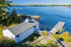 Kindersley Island, Cognashene, Ontario - Country homes for sale and luxury real estate including horse farms and property in the Caledon and King City areas near Toronto