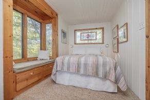 Kindersley Island, Cognashene, Ontario - Country homes for sale and luxury real estate including horse farms and property in the Caledon and King City areas near Toronto