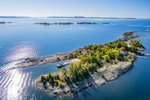 Kindersley Island - Country Homes for sale and Luxury Real Estate in Caledon and King City including Horse Farms and Property for sale near Toronto