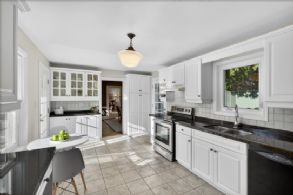 Inglewood Village, Ontario - Country homes for sale and luxury real estate including horse farms and property in the Caledon and King City areas near Toronto