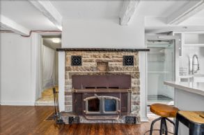 Caledon Log Cabin, Ontario - Country homes for sale and luxury real estate including horse farms and property in the Caledon and King City areas near Toronto