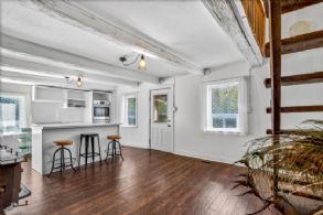 Caledon Log Cabin, Ontario - Country homes for sale and luxury real estate including horse farms and property in the Caledon and King City areas near Toronto