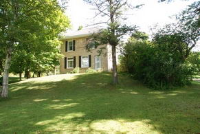  - Country homes for sale and luxury real estate including horse farms and property in the Caledon and King City areas near Toronto