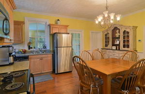 Kitchen - Country homes for sale and luxury real estate including horse farms and property in the Caledon and King City areas near Toronto
