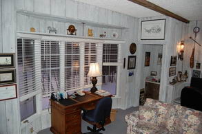 Office - Country homes for sale and luxury real estate including horse farms and property in the Caledon and King City areas near Toronto