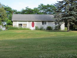 Updated 3 Bdrm Bungalow - Country homes for sale and luxury real estate including horse farms and property in the Caledon and King City areas near Toronto