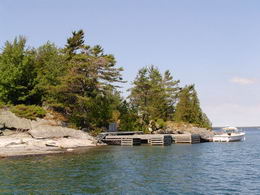 Harbour on east side of Knightsleigh - Country homes for sale and luxury real estate including horse farms and property in the Caledon and King City areas near Toronto
