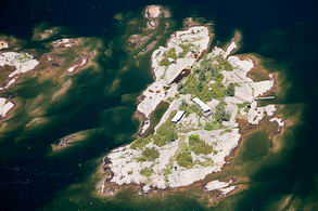 West Nias Islands , Georgian Bay - Country homes for sale and luxury real estate including horse farms and property in the Caledon and King City areas near Toronto