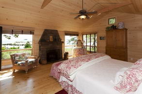 Pink Cottage - Country homes for sale and luxury real estate including horse farms and property in the Caledon and King City areas near Toronto