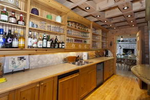 Butler Pantry - Country homes for sale and luxury real estate including horse farms and property in the Caledon and King City areas near Toronto