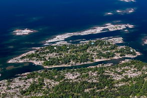 Telos Island, Snug Harbour Carling Township - Country homes for sale and luxury real estate including horse farms and property in the Caledon and King City areas near Toronto