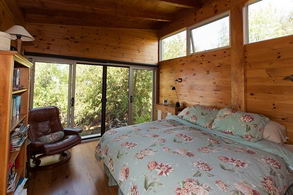 Master Bedroom with Ensuite - Country homes for sale and luxury real estate including horse farms and property in the Caledon and King City areas near Toronto