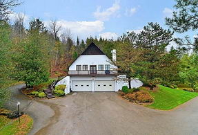 Staff House - Country homes for sale and luxury real estate including horse farms and property in the Caledon and King City areas near Toronto