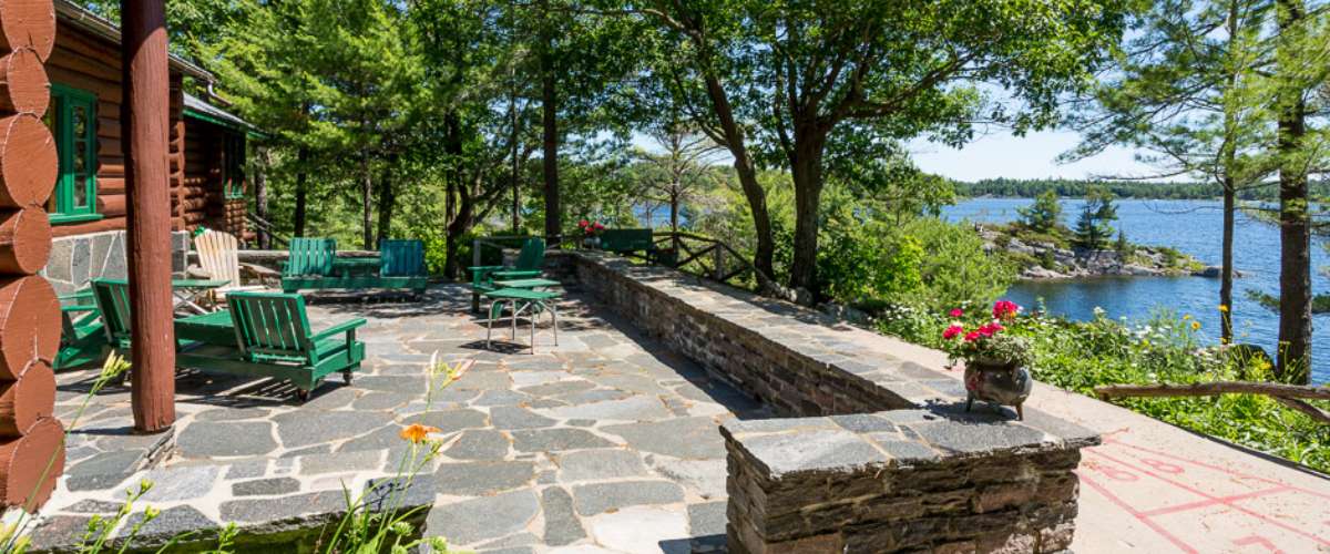 Country Homes for sale and Luxury Real Estate in Caledon and King City including Horse Property and Farms for sale